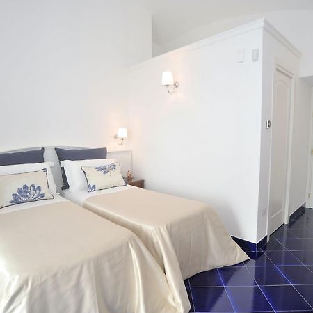Core Amalfitano City Suites Extérieur photo